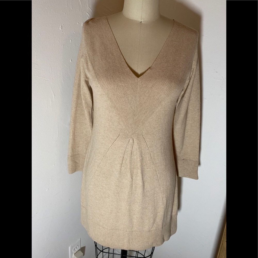 Angel of the North v neck and pleat tunic